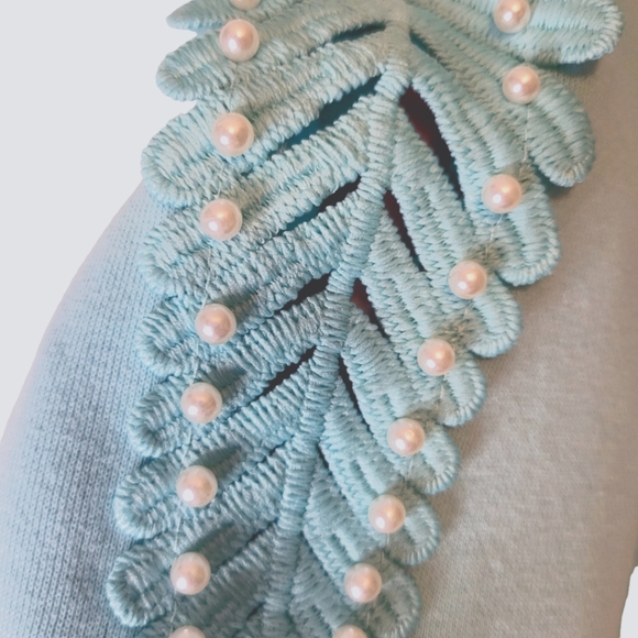 Venus Sweatshirt - Picture 3 of 5